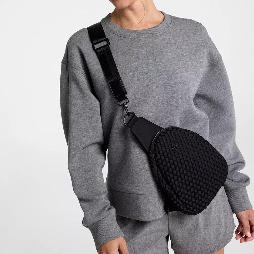 Calia journey woven sling bag - black